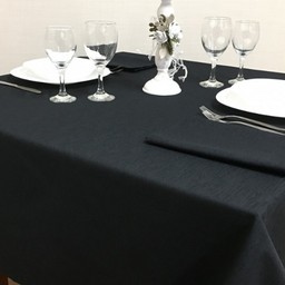 Schwarzfarbige Tischdecken